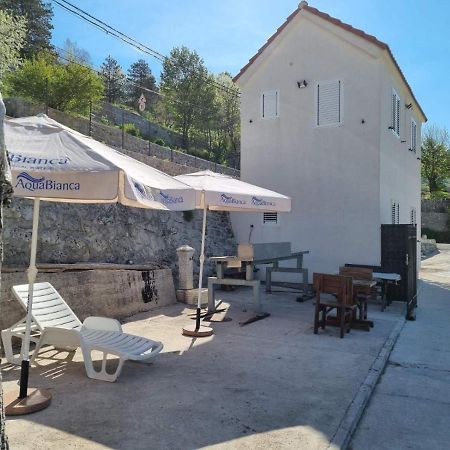Porto Njegusi A2 Apartment Цетине Екстериор снимка
