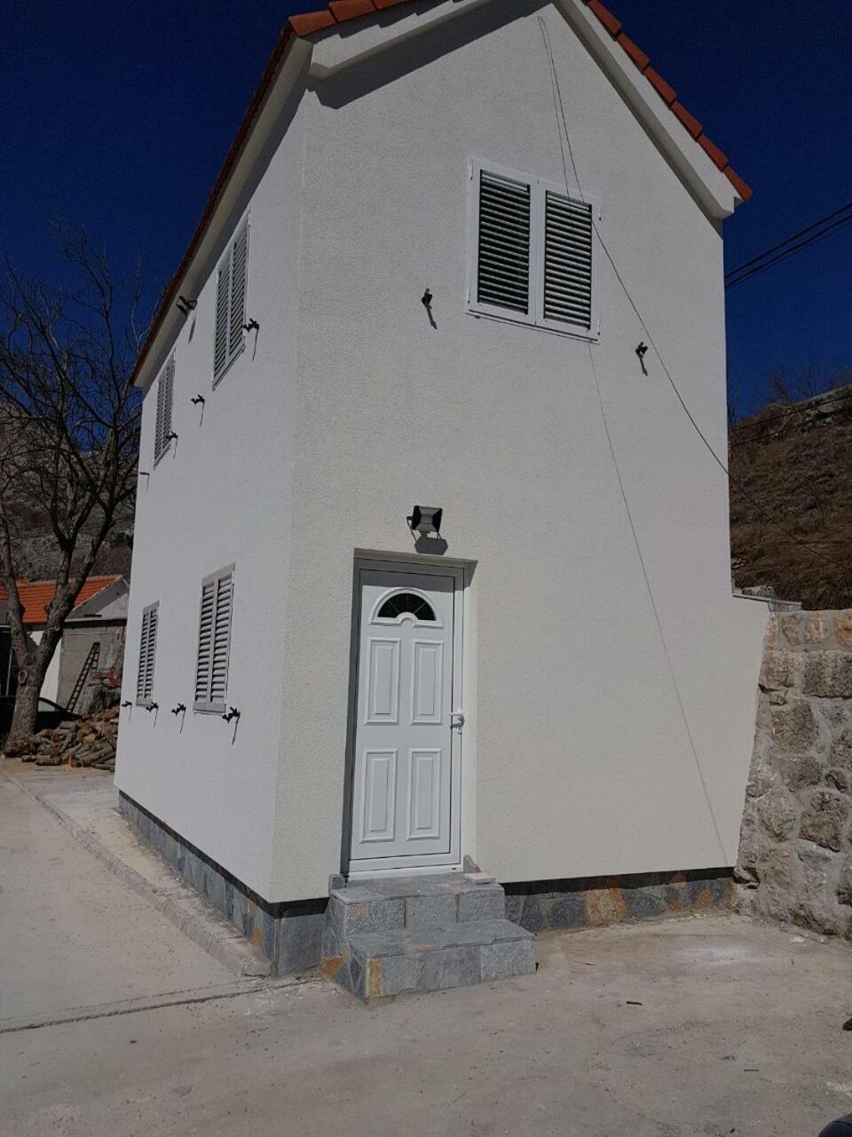 Porto Njegusi A2 Apartment Цетине Екстериор снимка